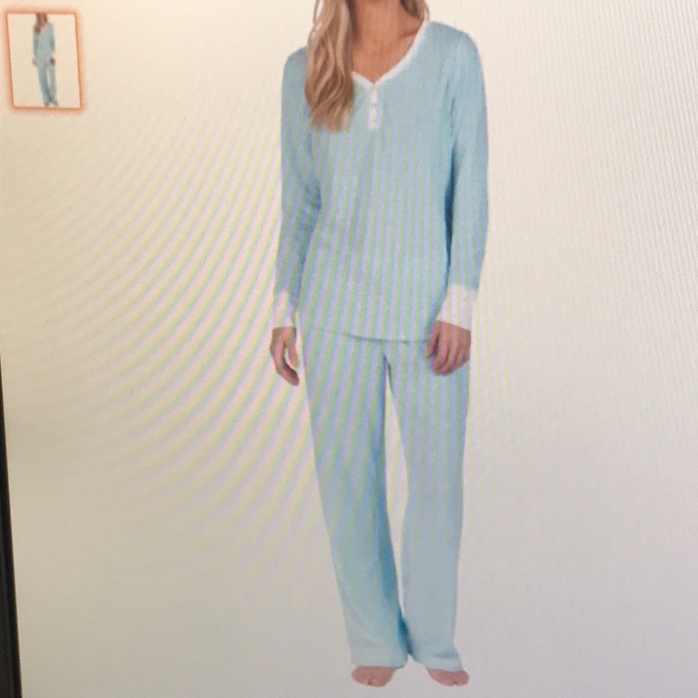 New, Nautica women’s 2-pc fleece pajama sleepwear set, light blue dots